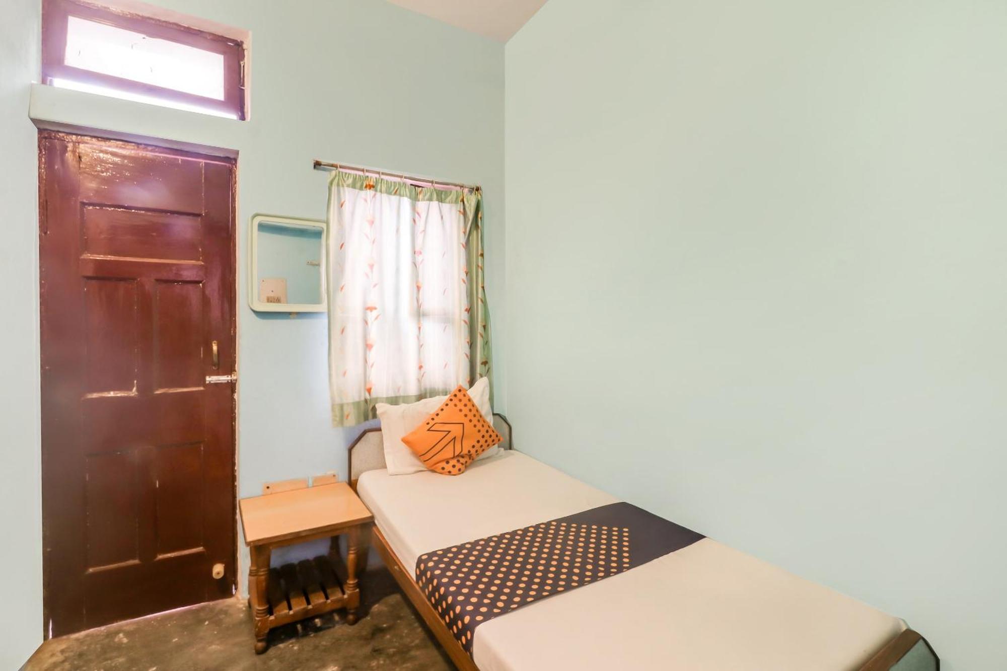 Spot On Mishra Guest House Varanasi Luaran gambar