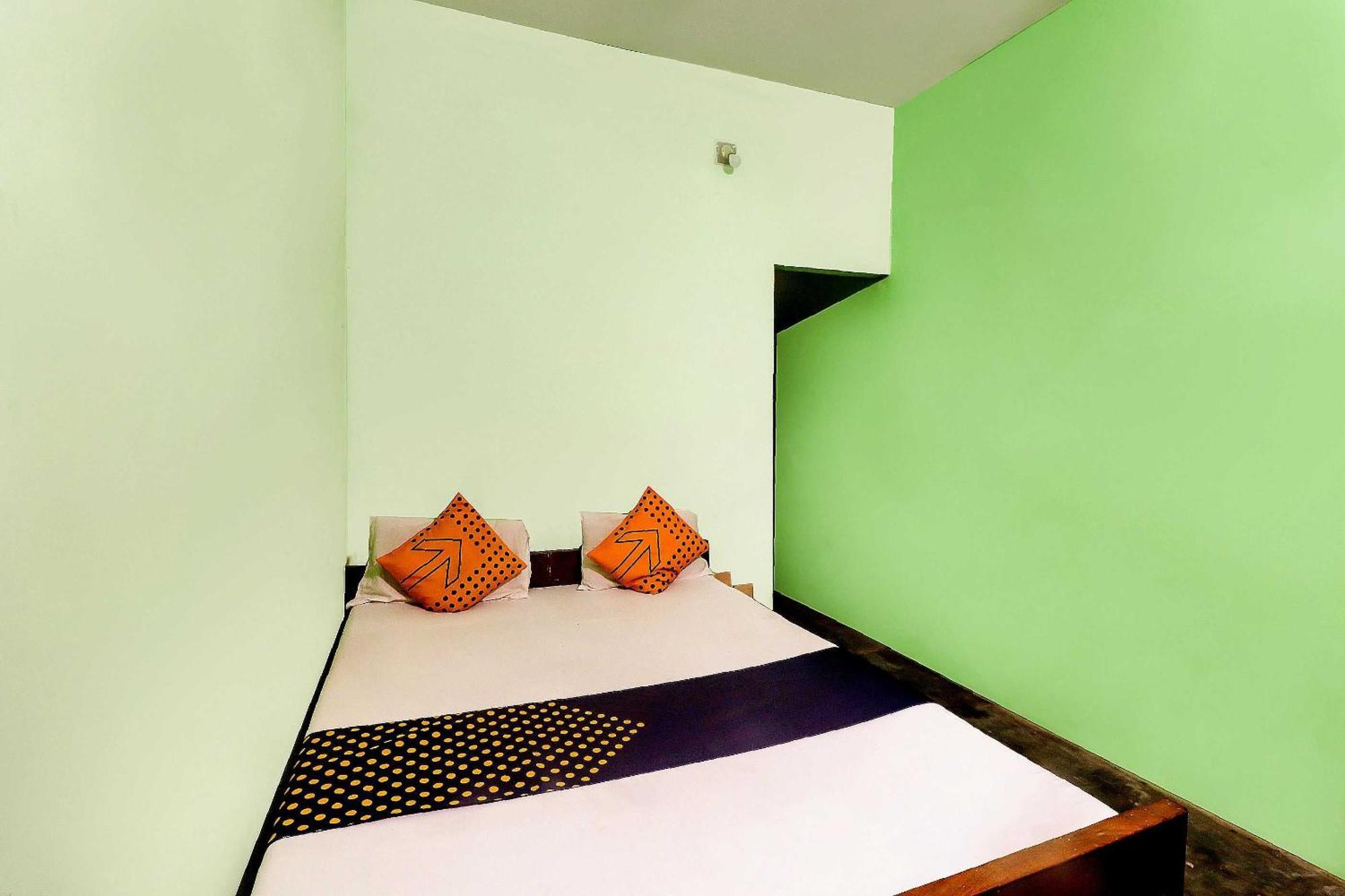 Spot On Mishra Guest House Varanasi Luaran gambar