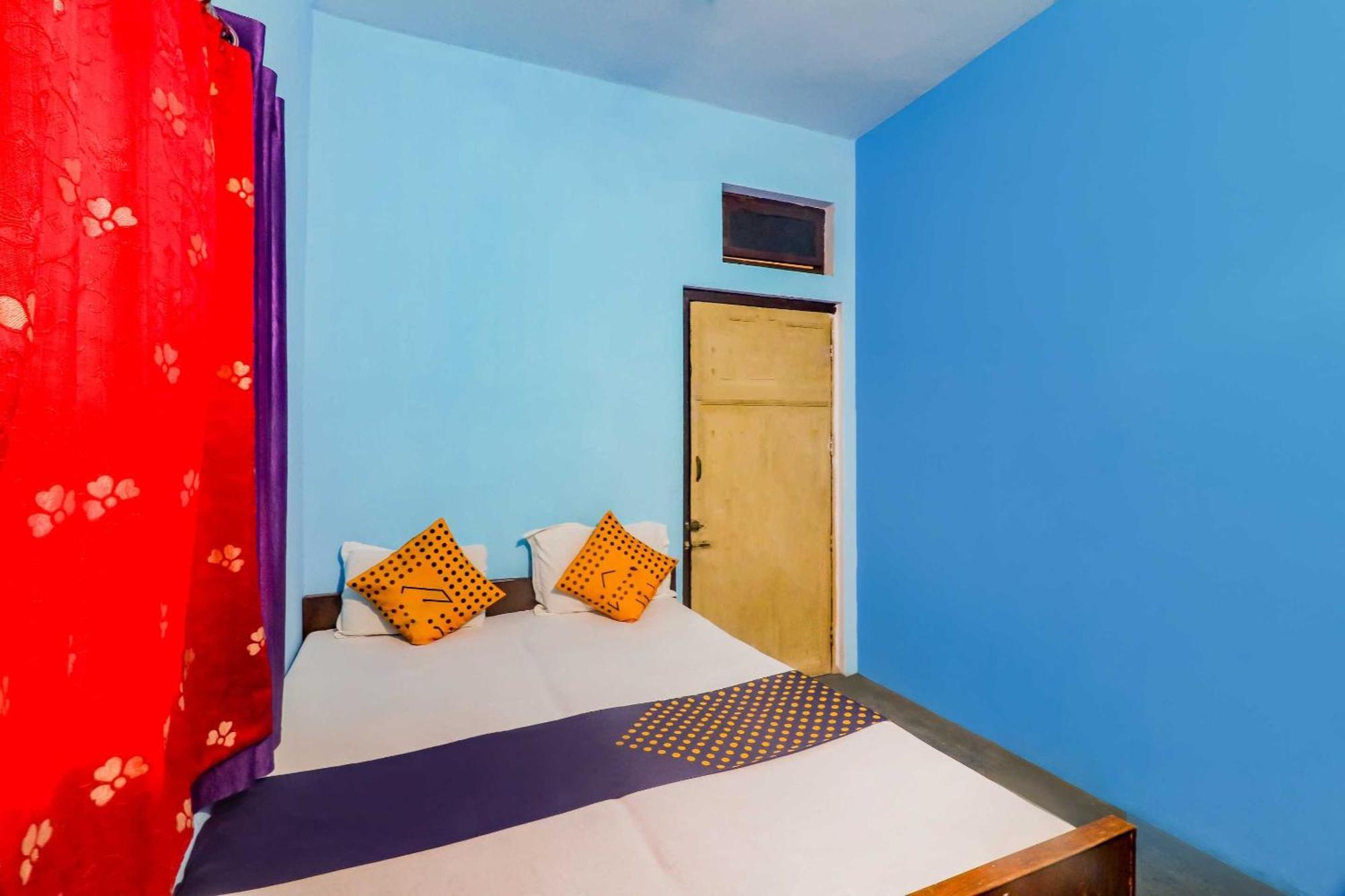 Spot On Mishra Guest House Varanasi Luaran gambar