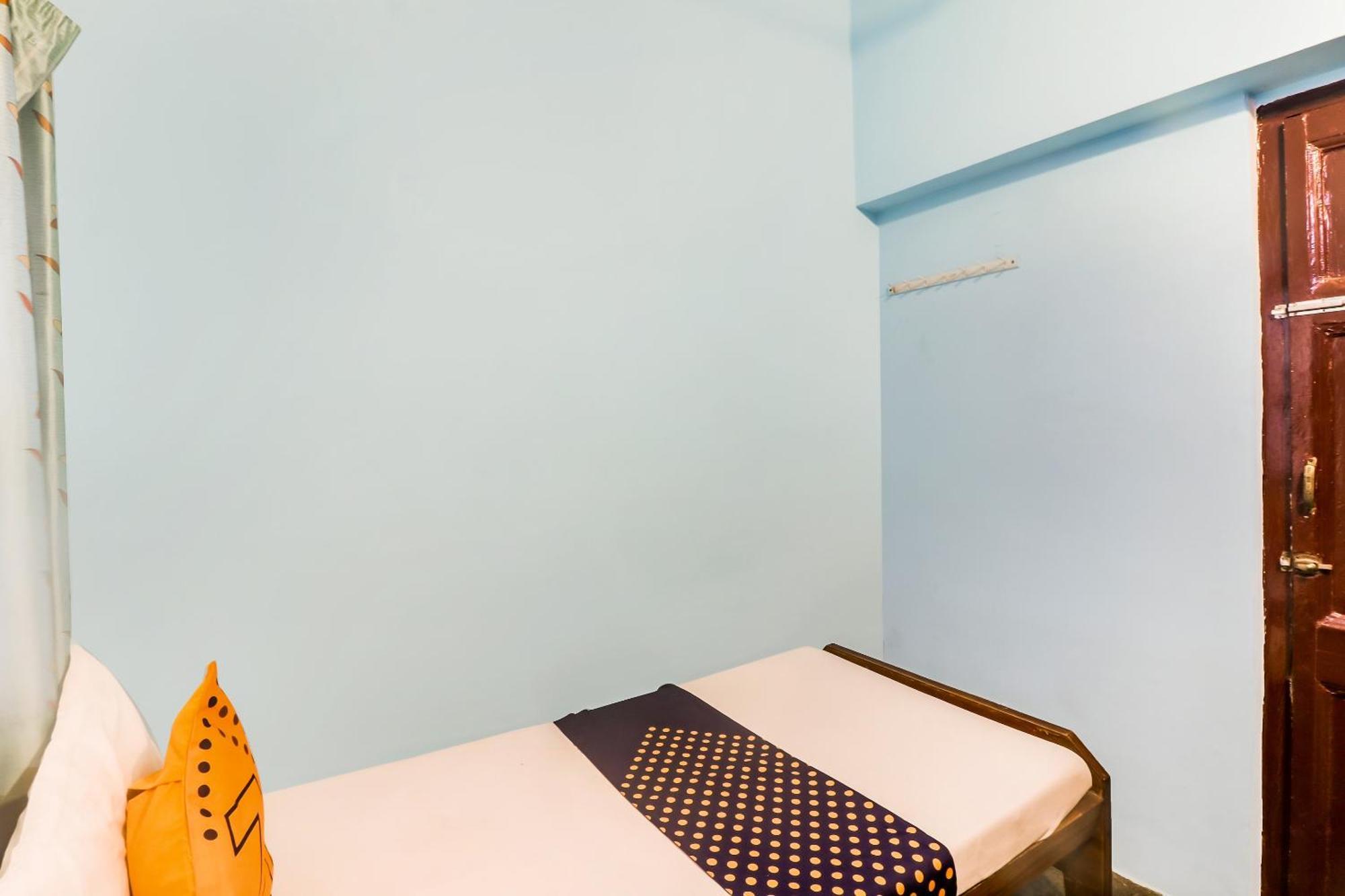 Spot On Mishra Guest House Varanasi Luaran gambar