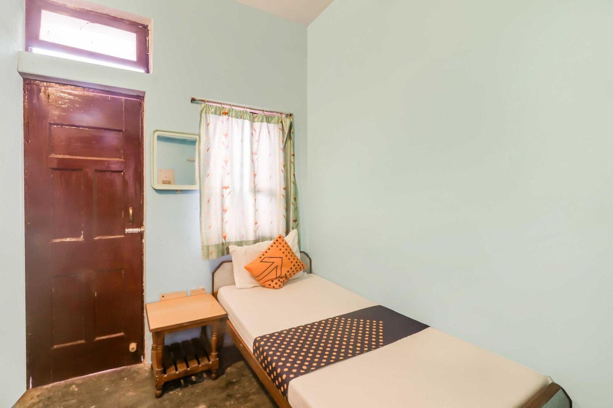 Spot On Mishra Guest House Varanasi Luaran gambar
