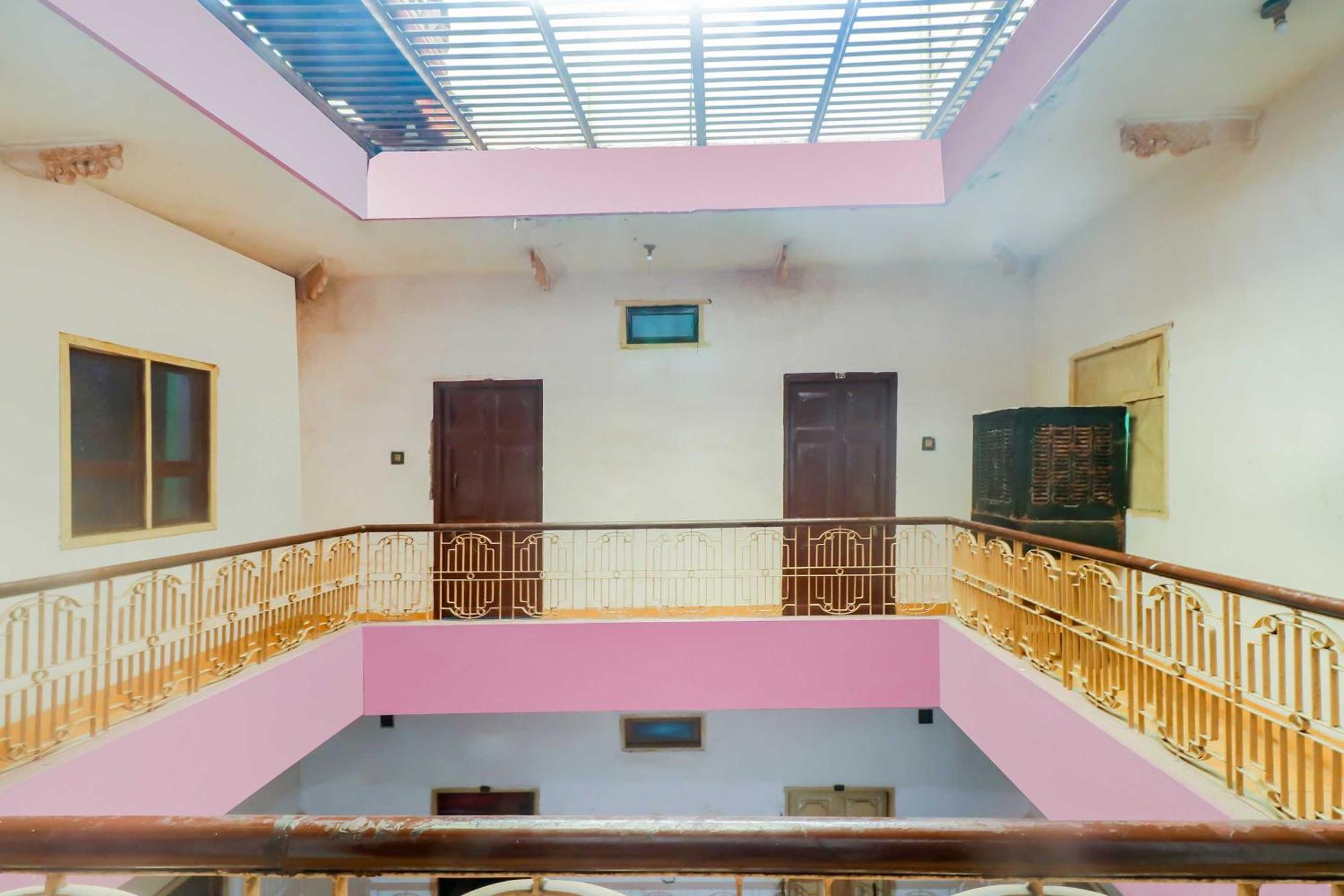 Spot On Mishra Guest House Varanasi Luaran gambar