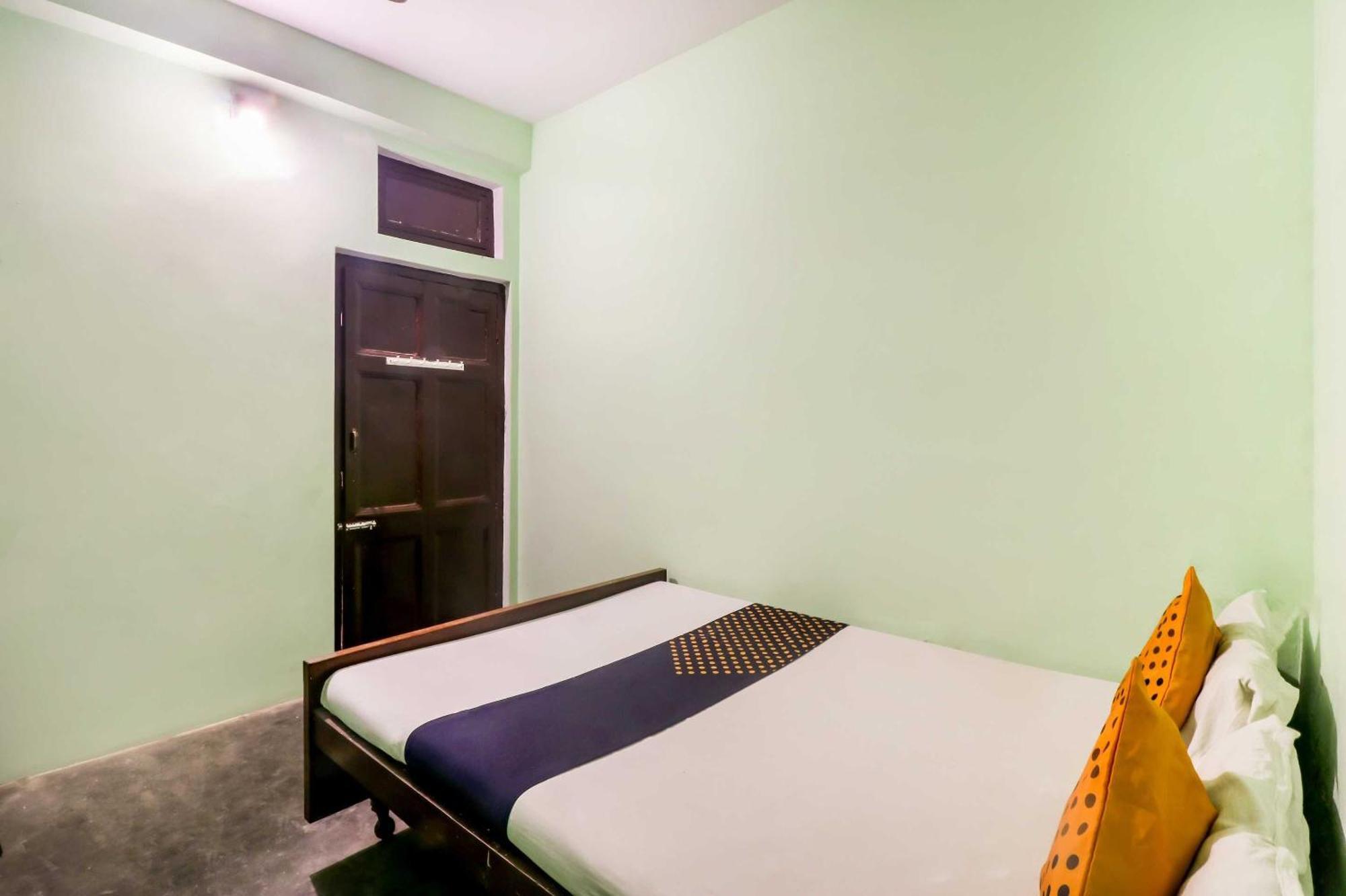 Spot On Mishra Guest House Varanasi Luaran gambar